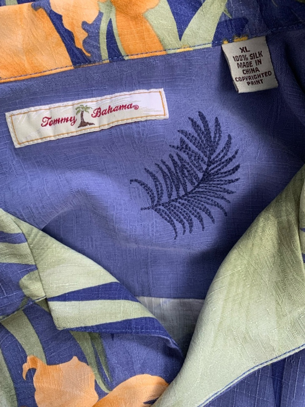 Tommy Bahama Shirt Men XL Silk Floral  Hawaiian Print Short Sleeve Button Preppy - Picture 11 of 12